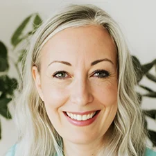 Anjie Hipple headshot