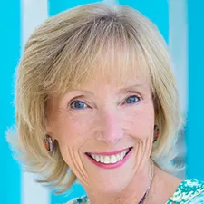 Lisa Barnett headshot