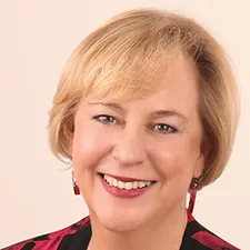 Lynn Robinson – Intuition Expert headshot